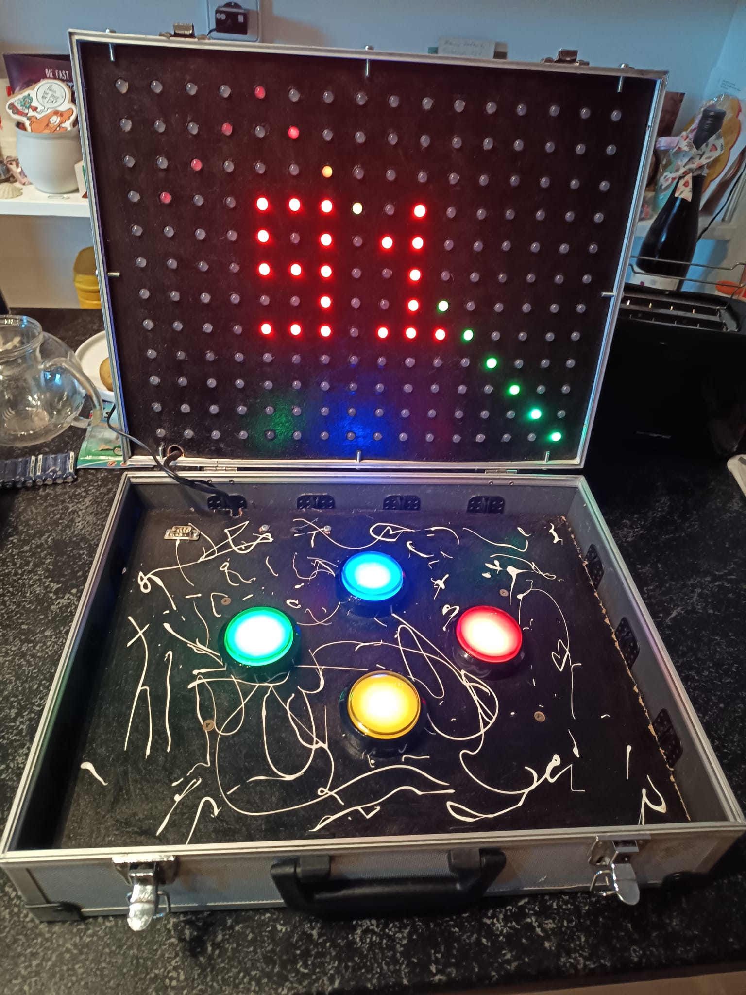 Snake-Spiel auf einer selbstgebauten LED-Matrix
